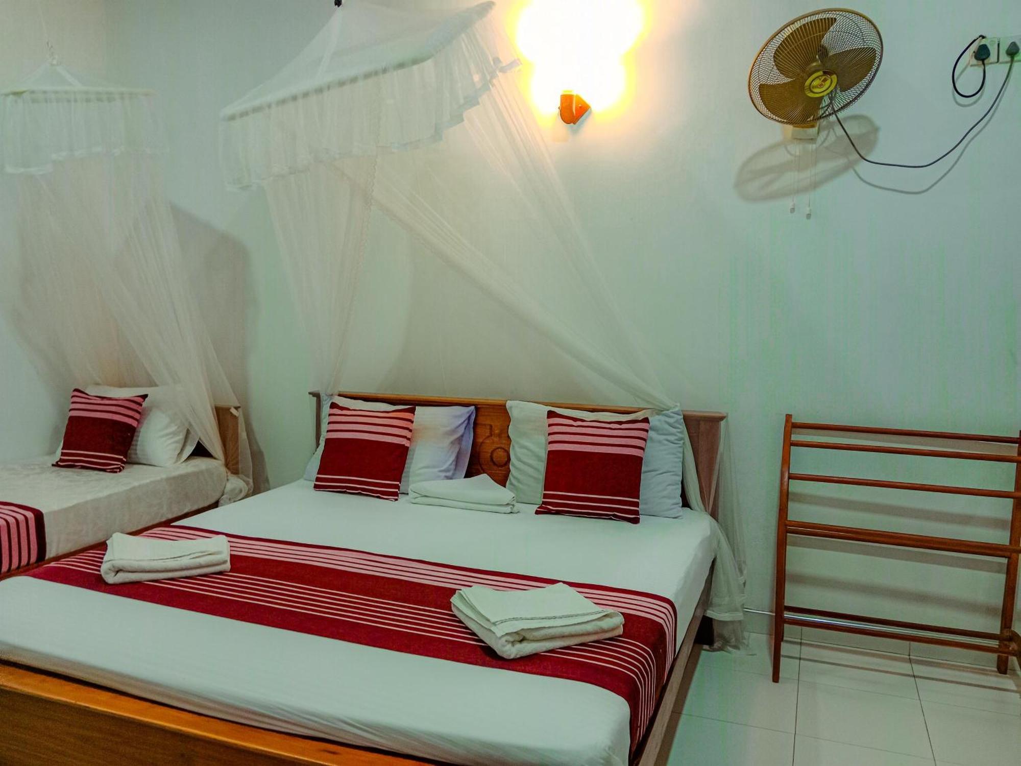 Sigiriya Peacock Homestay Экстерьер фото