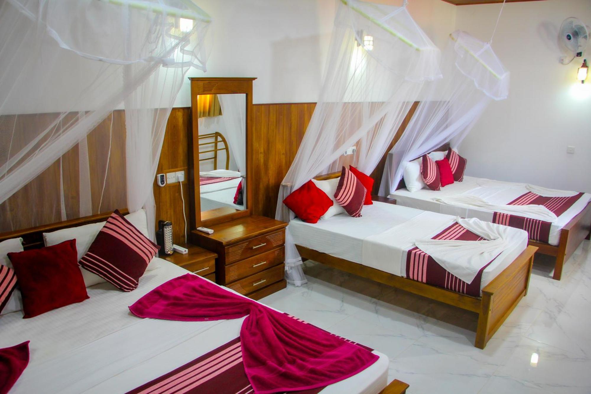 Sigiriya Peacock Homestay Экстерьер фото