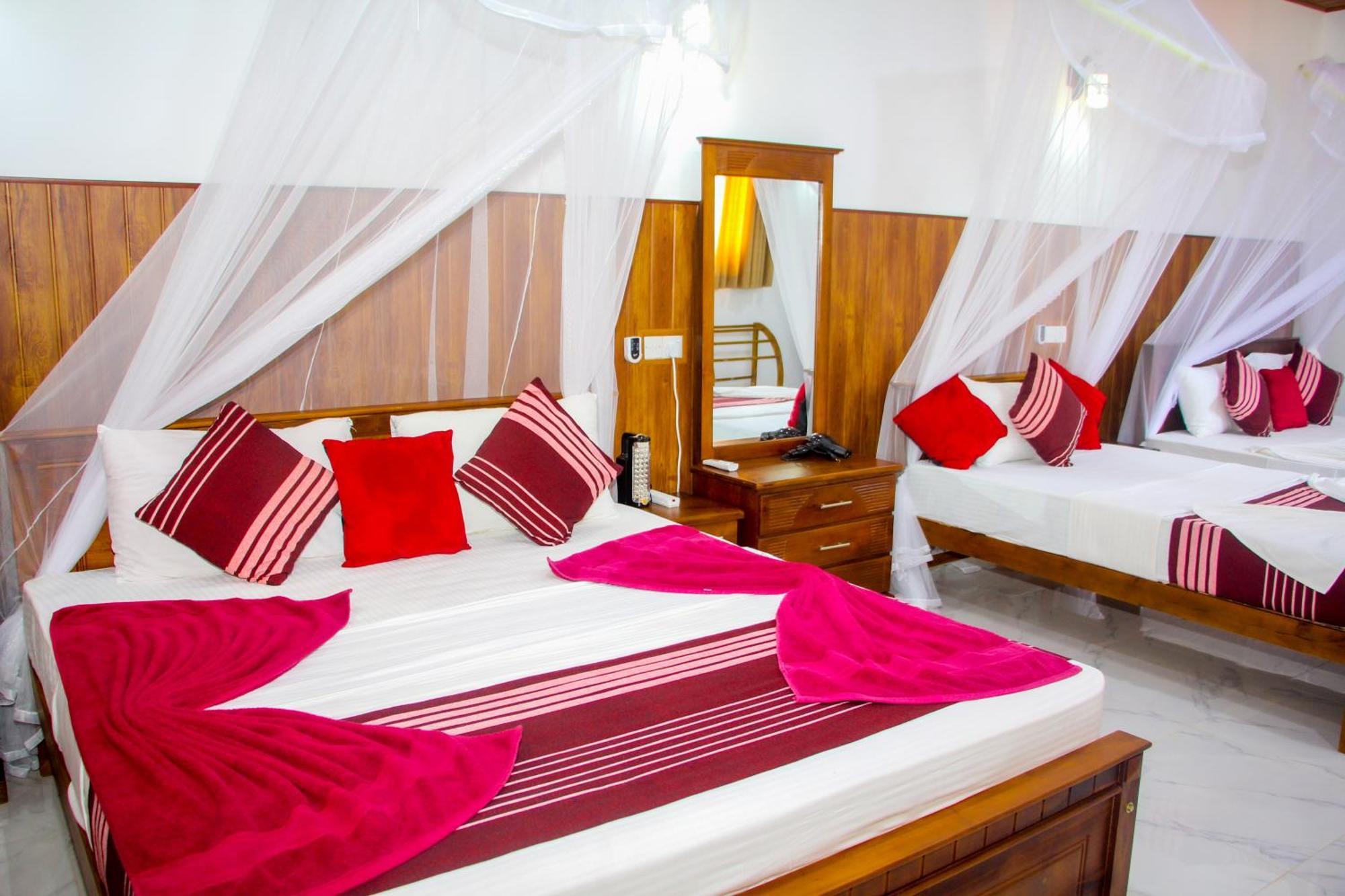 Sigiriya Peacock Homestay Экстерьер фото
